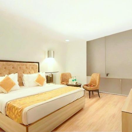 Hotel Almora Inn - Near By Delhi International Airport - With Free Airport Pickup And Drop Új-Delhi Kültér fotó
