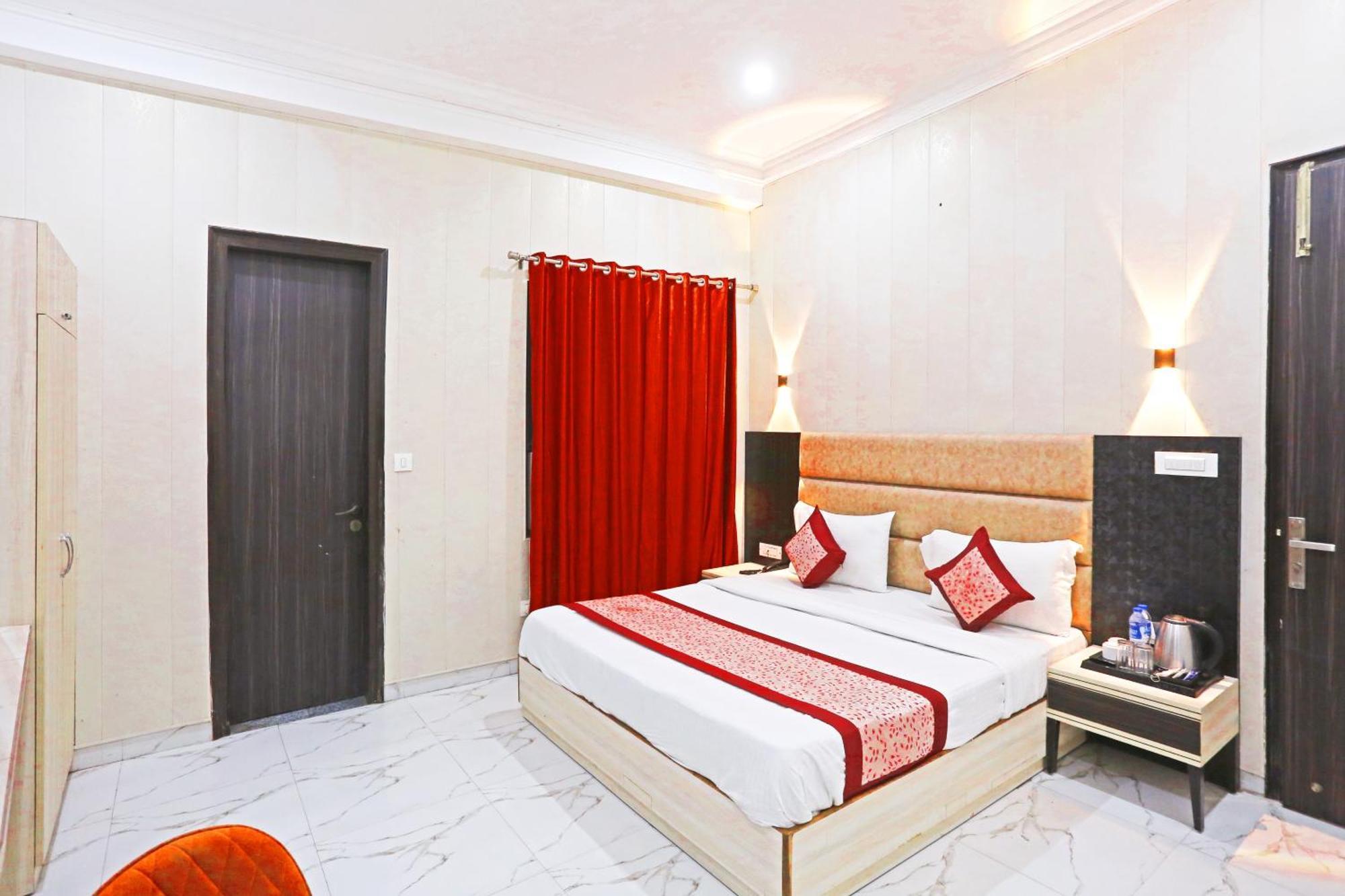 Hotel Almora Inn - Near By Delhi International Airport - With Free Airport Pickup And Drop Új-Delhi Kültér fotó