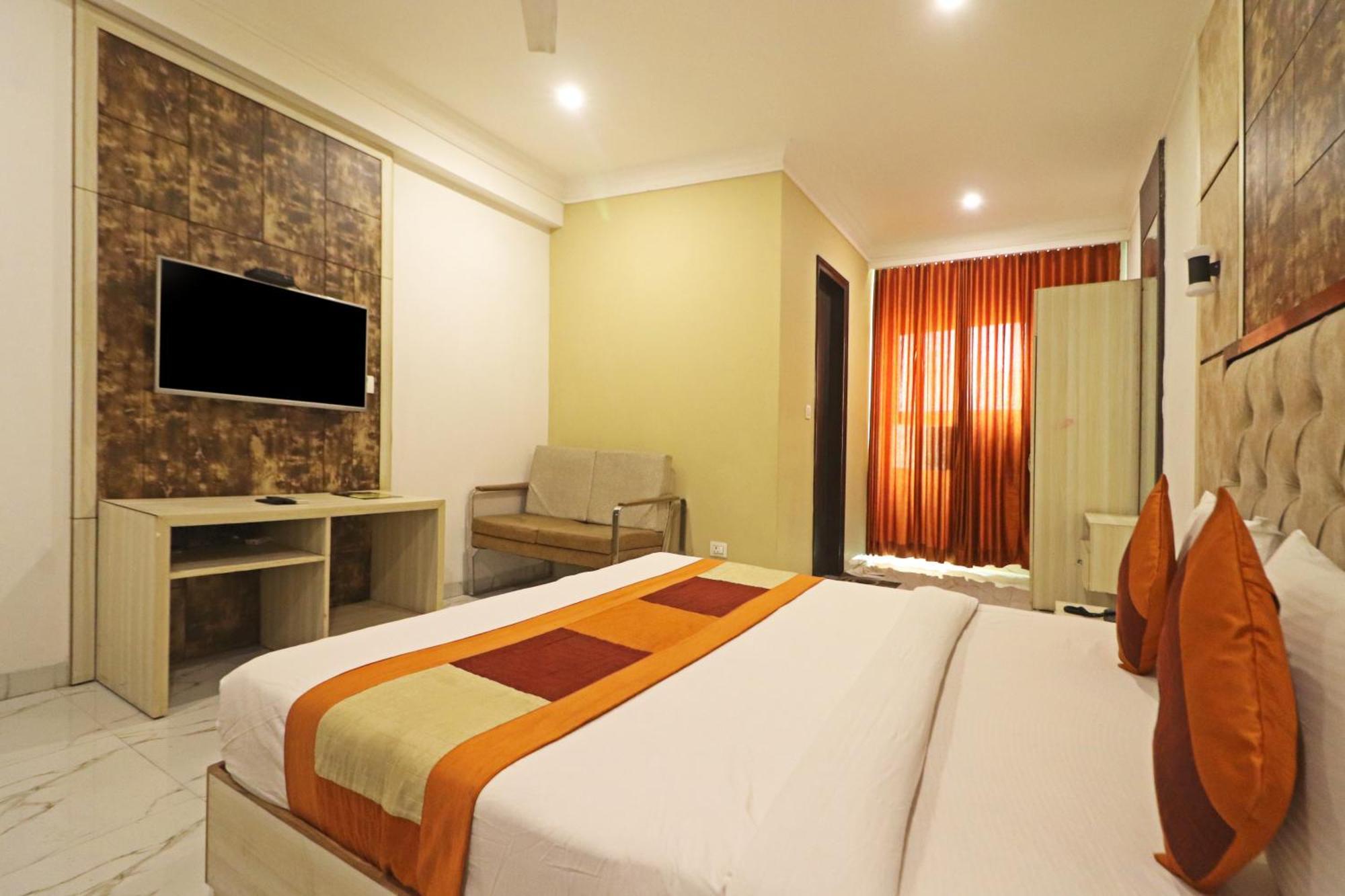 Hotel Almora Inn - Near By Delhi International Airport - With Free Airport Pickup And Drop Új-Delhi Kültér fotó