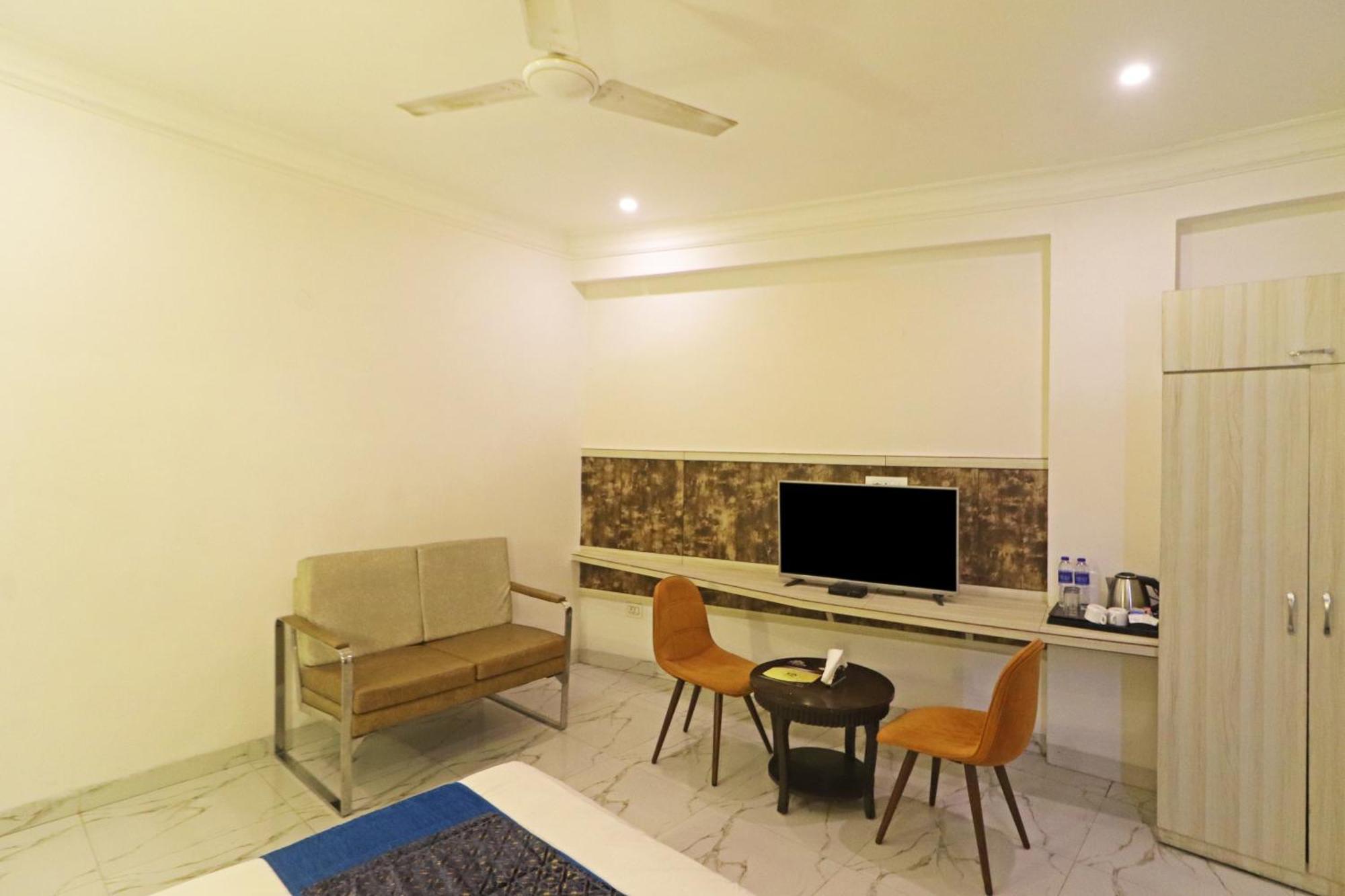 Hotel Almora Inn - Near By Delhi International Airport - With Free Airport Pickup And Drop Új-Delhi Kültér fotó