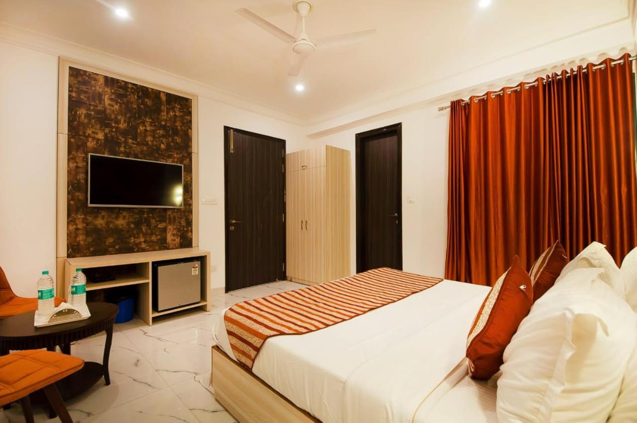 Hotel Almora Inn - Near By Delhi International Airport - With Free Airport Pickup And Drop Új-Delhi Kültér fotó