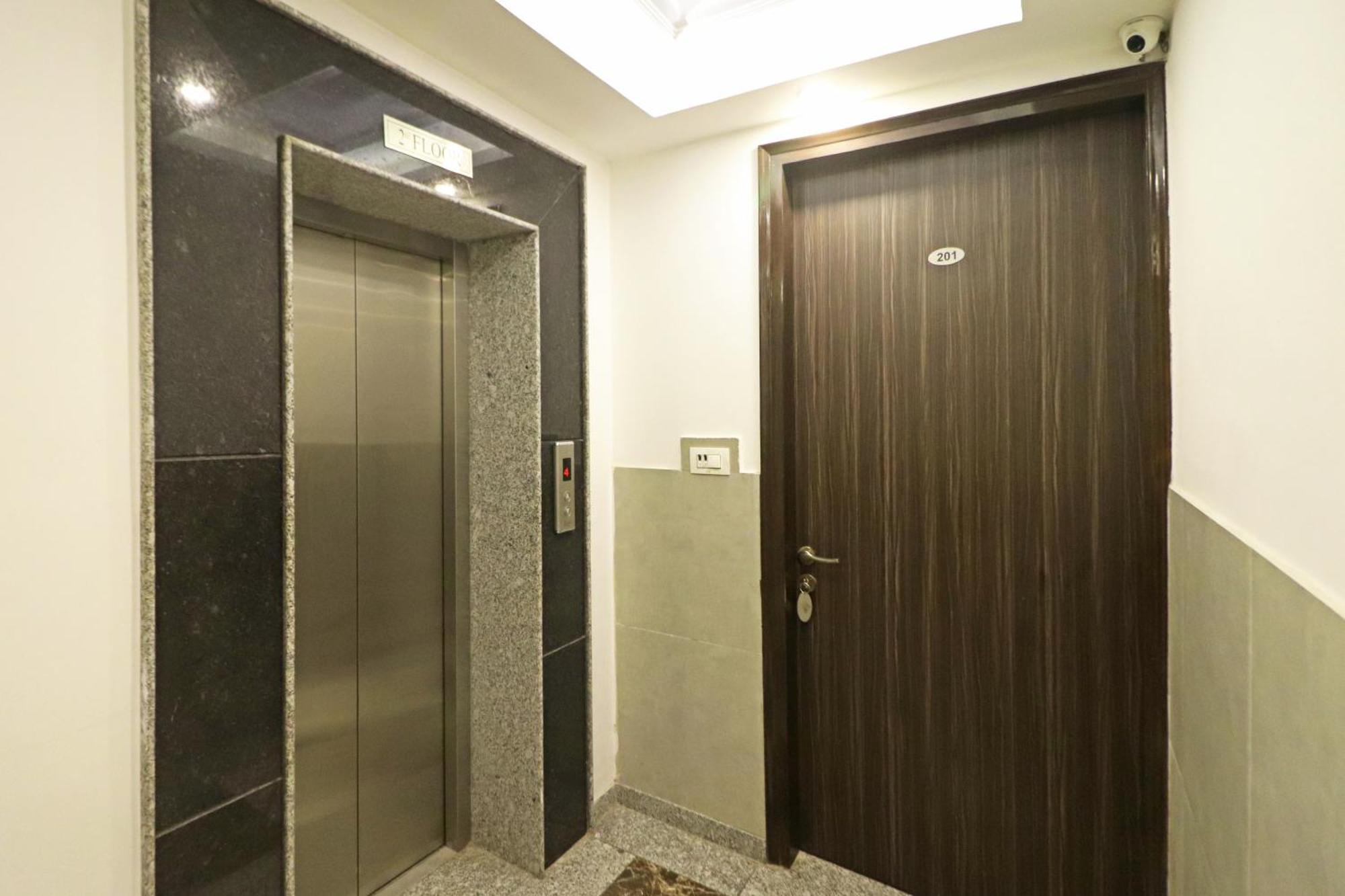 Hotel Almora Inn - Near By Delhi International Airport - With Free Airport Pickup And Drop Új-Delhi Kültér fotó