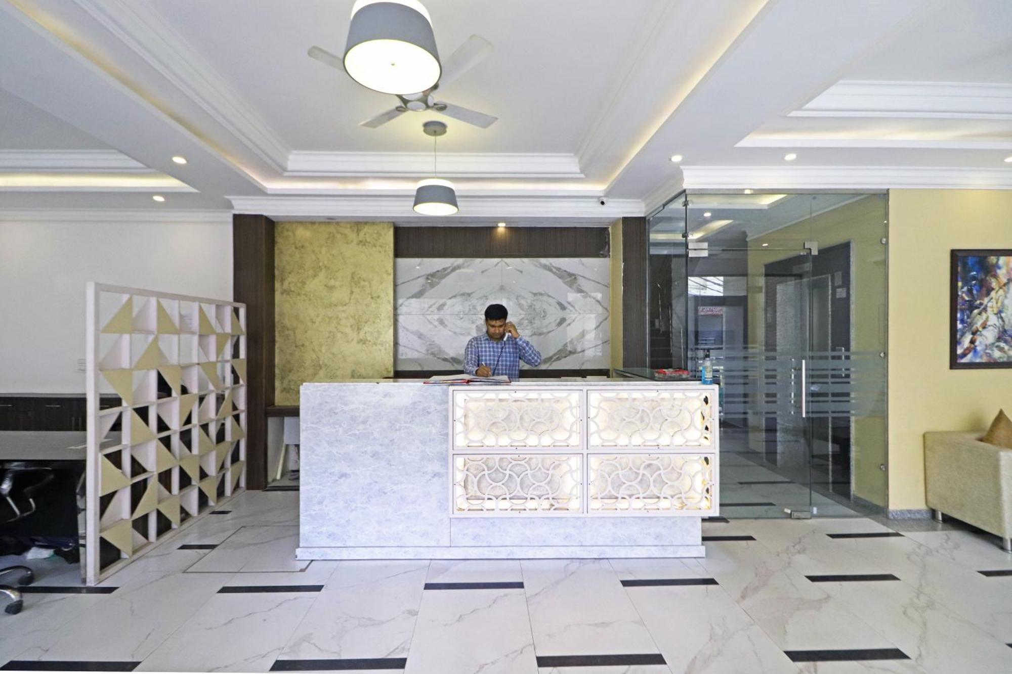Hotel Almora Inn - Near By Delhi International Airport - With Free Airport Pickup And Drop Új-Delhi Kültér fotó