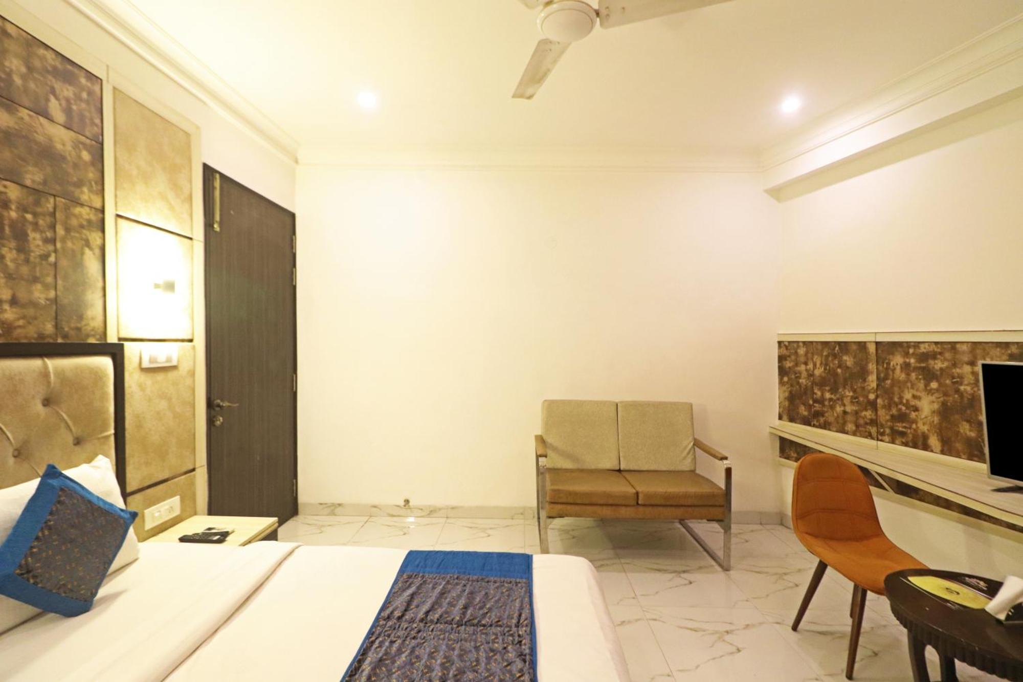 Hotel Almora Inn - Near By Delhi International Airport - With Free Airport Pickup And Drop Új-Delhi Kültér fotó