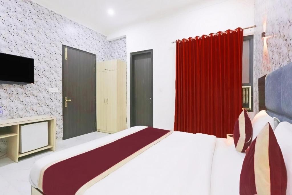 Hotel Almora Inn - Near By Delhi International Airport - With Free Airport Pickup And Drop Új-Delhi Kültér fotó